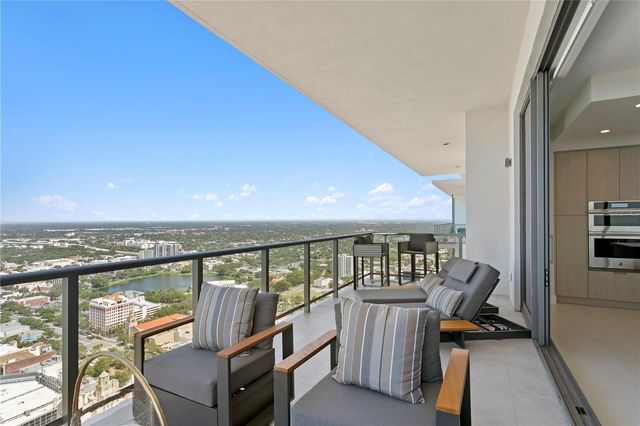 275 1ST AVENUE S 3906, St Petersburg, FL 33701