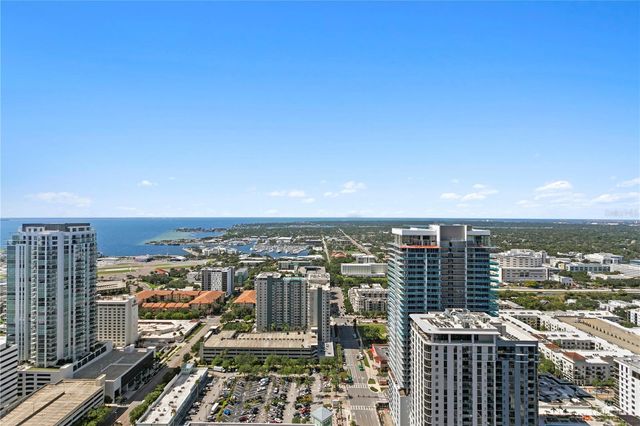 275 1ST AVENUE S 3906, St Petersburg, FL 33701