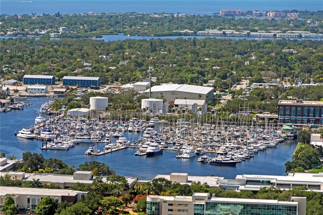 275 1ST AVENUE S 3906, St Petersburg, FL 33701