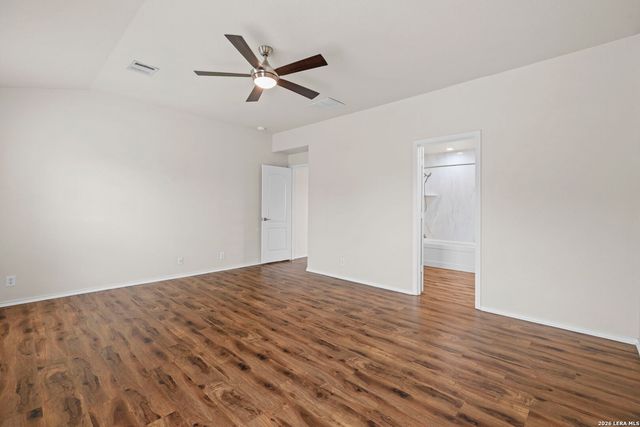 300 Rustic Trl, Cibolo, TX 78108