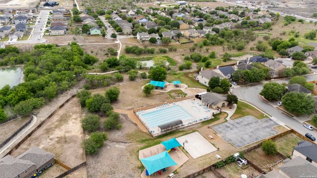 300 Rustic Trl, Cibolo, TX 78108