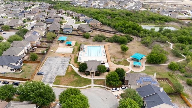 300 Rustic Trl, Cibolo, TX 78108