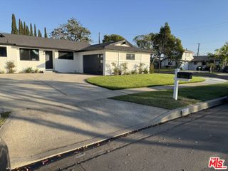 801 Michael Street, Santa Ana, CA 92703