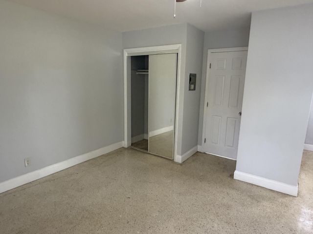 1150 W Blue Heron Blvd 4, Riviera Beach, FL 33404