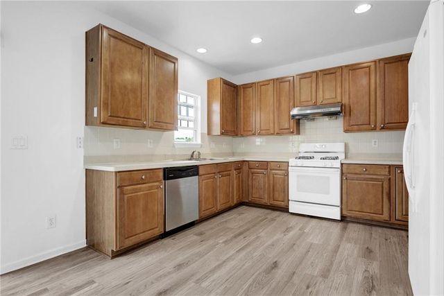 1471 Leisure Lake Lane, Lawrenceville, GA 30044