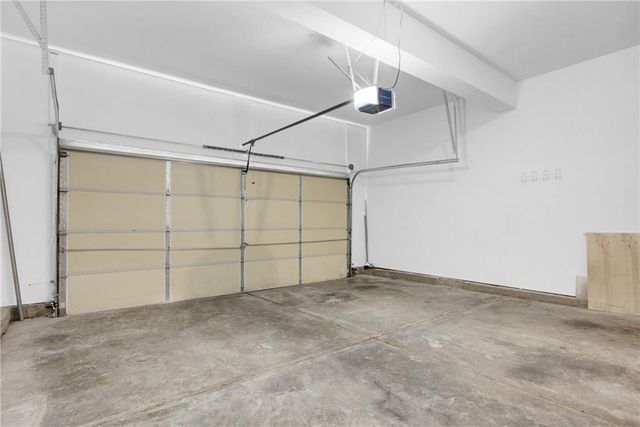 1471 Leisure Lake Lane, Lawrenceville, GA 30044