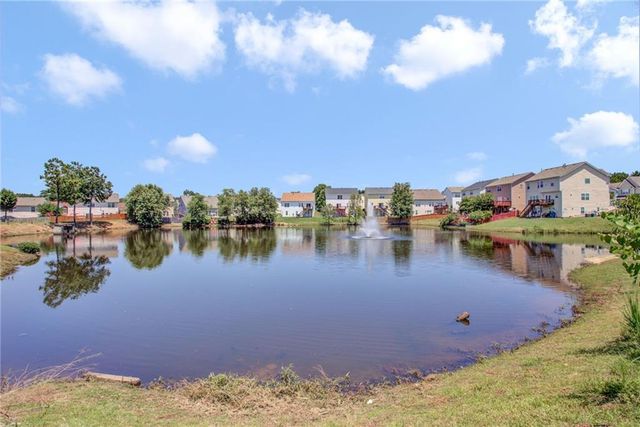 1471 Leisure Lake Lane, Lawrenceville, GA 30044