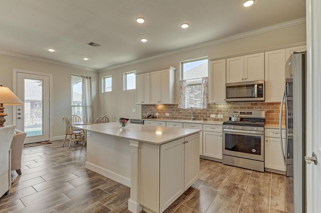 132 Chestnut Bay, Spring, TX 77382