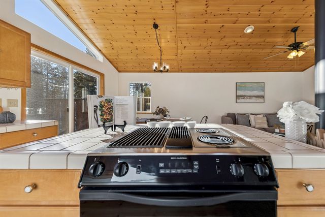 13271 Moraine Road, Truckee, CA 96161