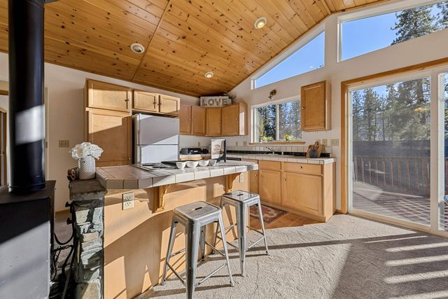 13271 Moraine Road, Truckee, CA 96161