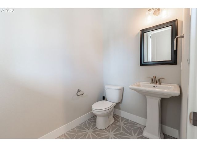 9149 N HARGRAVE St, Camas, WA 98607