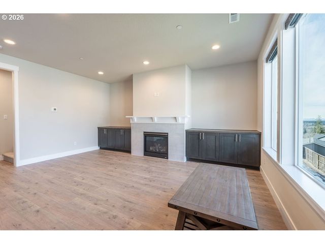 9149 N HARGRAVE St, Camas, WA 98607