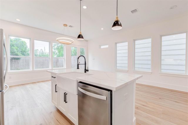 3344 Francis Street, Houston, TX 77004