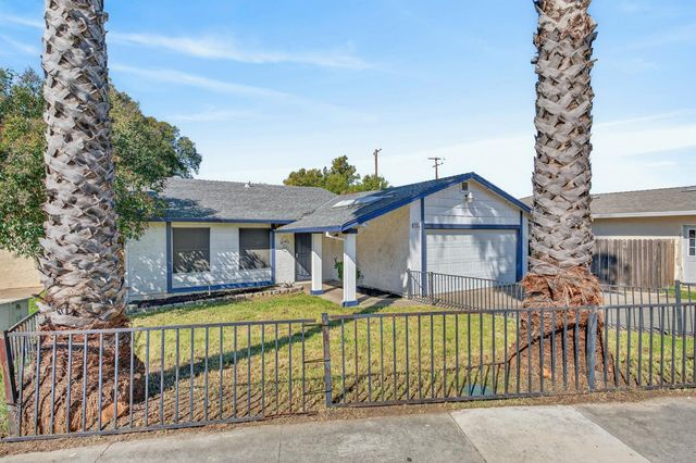 7323 CARRIAGE Dr, Citrus Heights, CA 95621