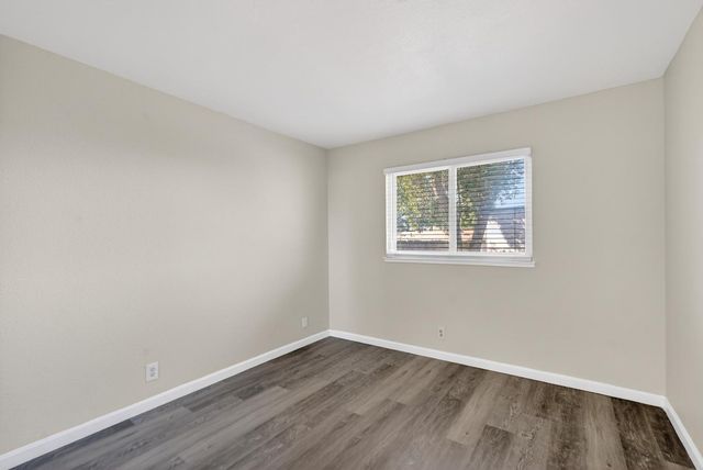 7323 CARRIAGE Dr, Citrus Heights, CA 95621