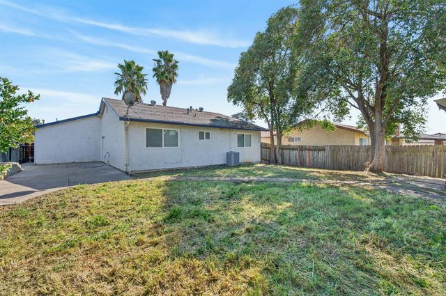 7323 CARRIAGE Dr, Citrus Heights, CA 95621