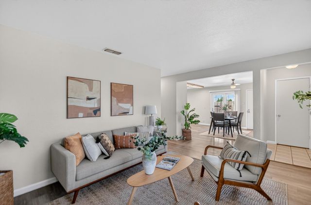 7323 CARRIAGE Dr, Citrus Heights, CA 95621