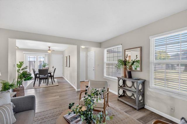 7323 CARRIAGE Dr, Citrus Heights, CA 95621