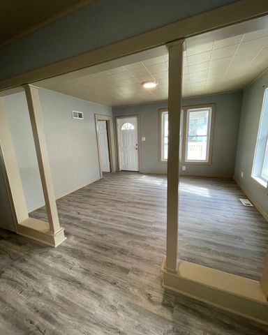 960 Mann Avenue, Flint, MI 48503