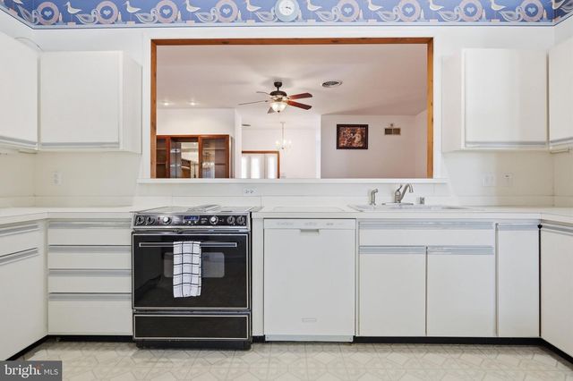 10819 WILCOX DR, Williamsport, MD 21795