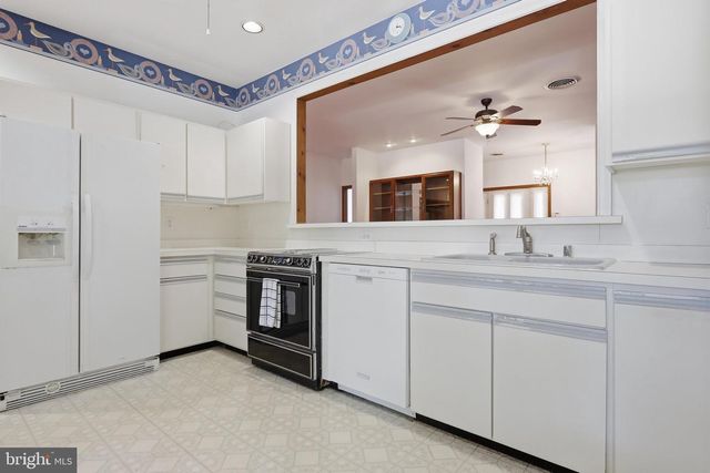 10819 WILCOX DR, Williamsport, MD 21795