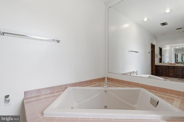 10819 WILCOX DR, Williamsport, MD 21795