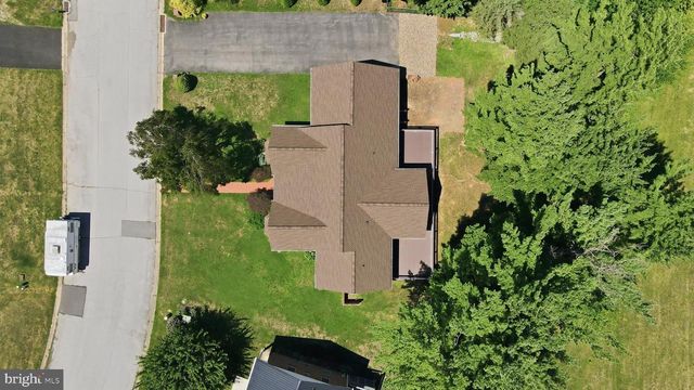 10819 WILCOX DR, Williamsport, MD 21795