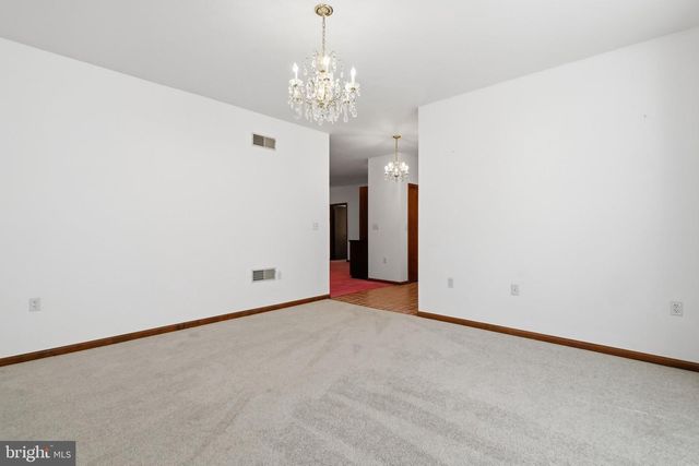 10819 WILCOX DR, Williamsport, MD 21795