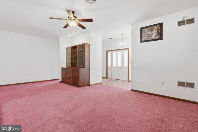 10819 WILCOX DR, Williamsport, MD 21795