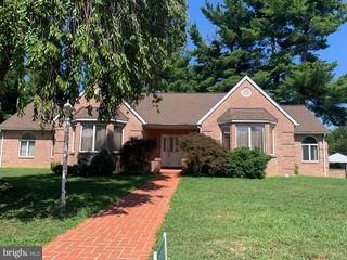 10819 WILCOX DR, Williamsport, MD 21795