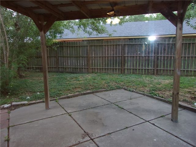 438 Poenisch Dr, Corpus Christi, TX 78412