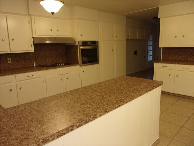 438 Poenisch Dr, Corpus Christi, TX 78412