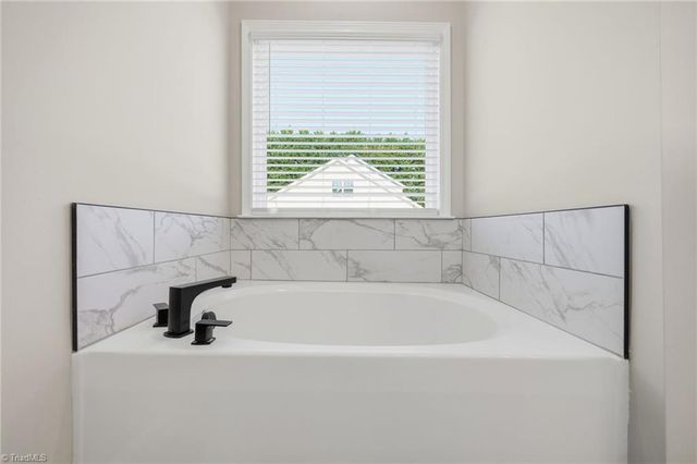 861 Sedge Garden Road, Kernersville, NC 27284