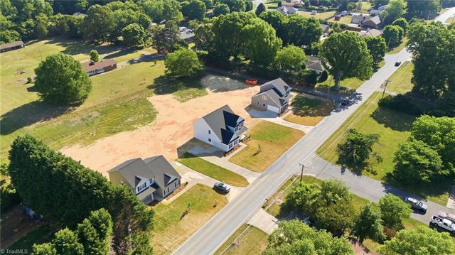 861 Sedge Garden Road, Kernersville, NC 27284