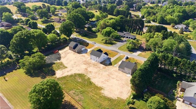 861 Sedge Garden Road, Kernersville, NC 27284