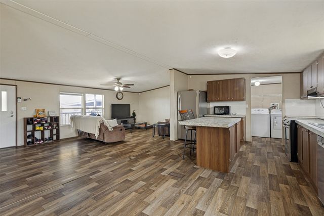 268 Deer Valley Lane, Poolville, TX 76487