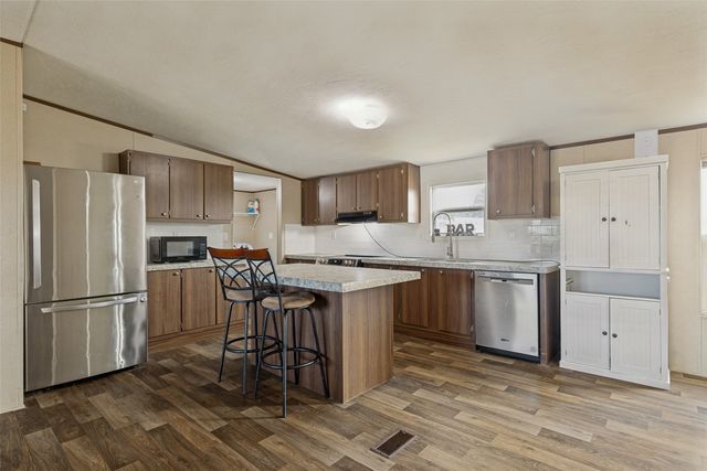 268 Deer Valley Lane, Poolville, TX 76487