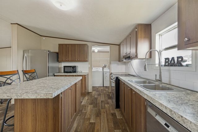 268 Deer Valley Lane, Poolville, TX 76487