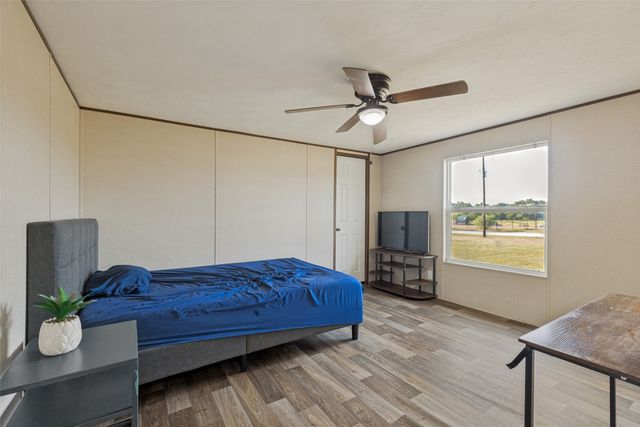 268 Deer Valley Lane, Poolville, TX 76487