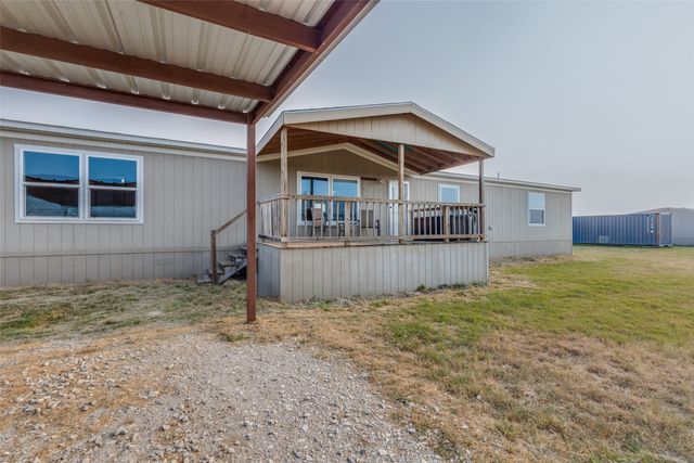 268 Deer Valley Lane, Poolville, TX 76487