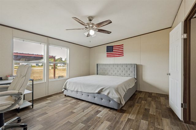 268 Deer Valley Lane, Poolville, TX 76487