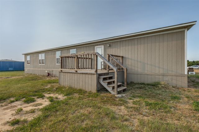 268 Deer Valley Lane, Poolville, TX 76487