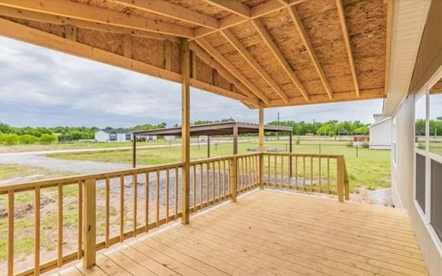 268 Deer Valley Lane, Poolville, TX 76487