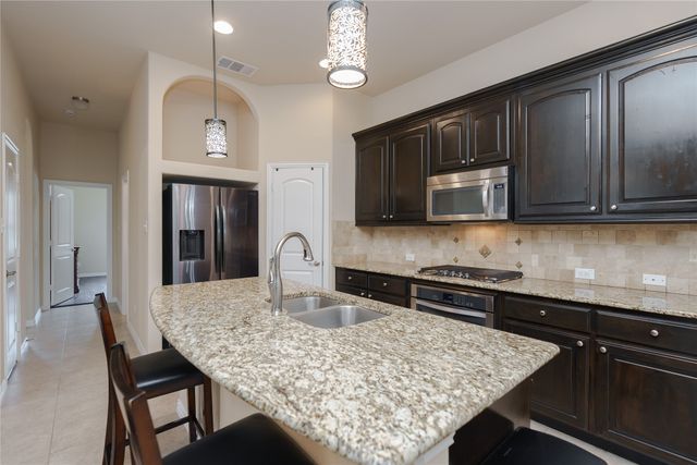 6928 Sarria, Grand Prairie, TX 75054