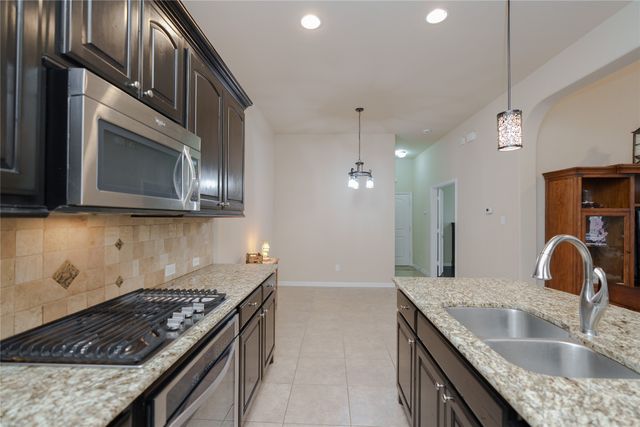 6928 Sarria, Grand Prairie, TX 75054