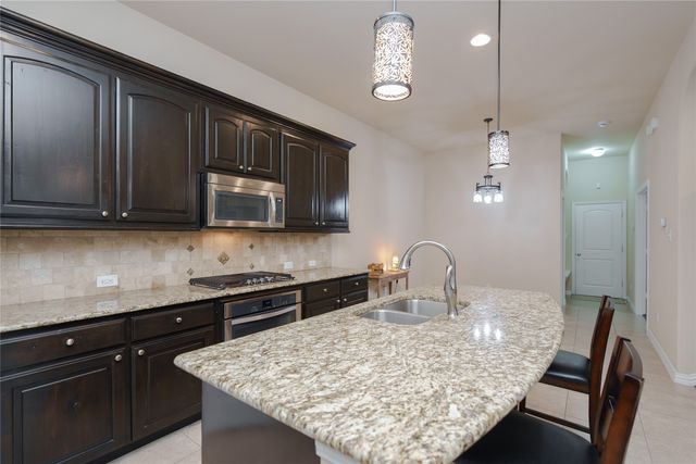 6928 Sarria, Grand Prairie, TX 75054
