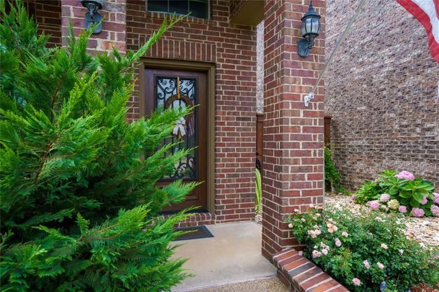6928 Sarria, Grand Prairie, TX 75054
