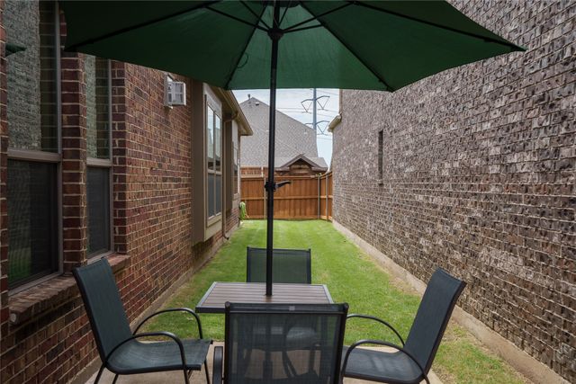 6928 Sarria, Grand Prairie, TX 75054