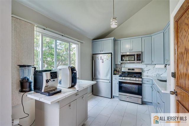 89 Whitman Street, Carteret, NJ 07008