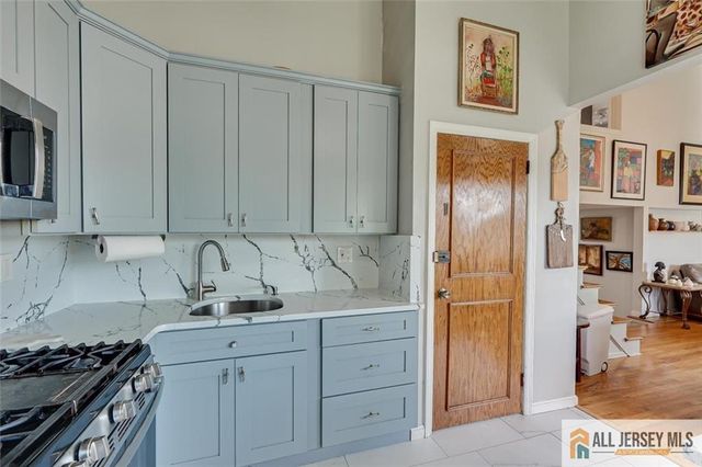 89 Whitman Street, Carteret, NJ 07008